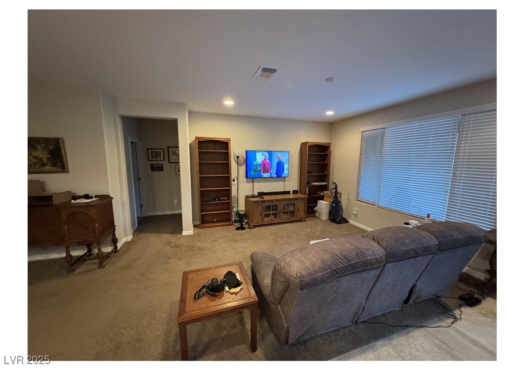 1361 White Water Way Property Photo 4