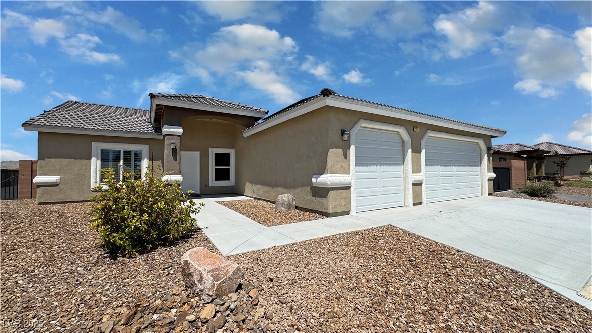 210 Magnolia Boulevard Property Photo 1