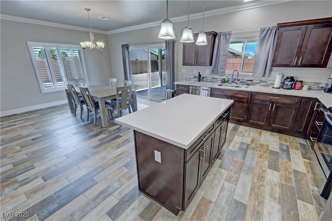 210 Magnolia Boulevard Property Photo 8