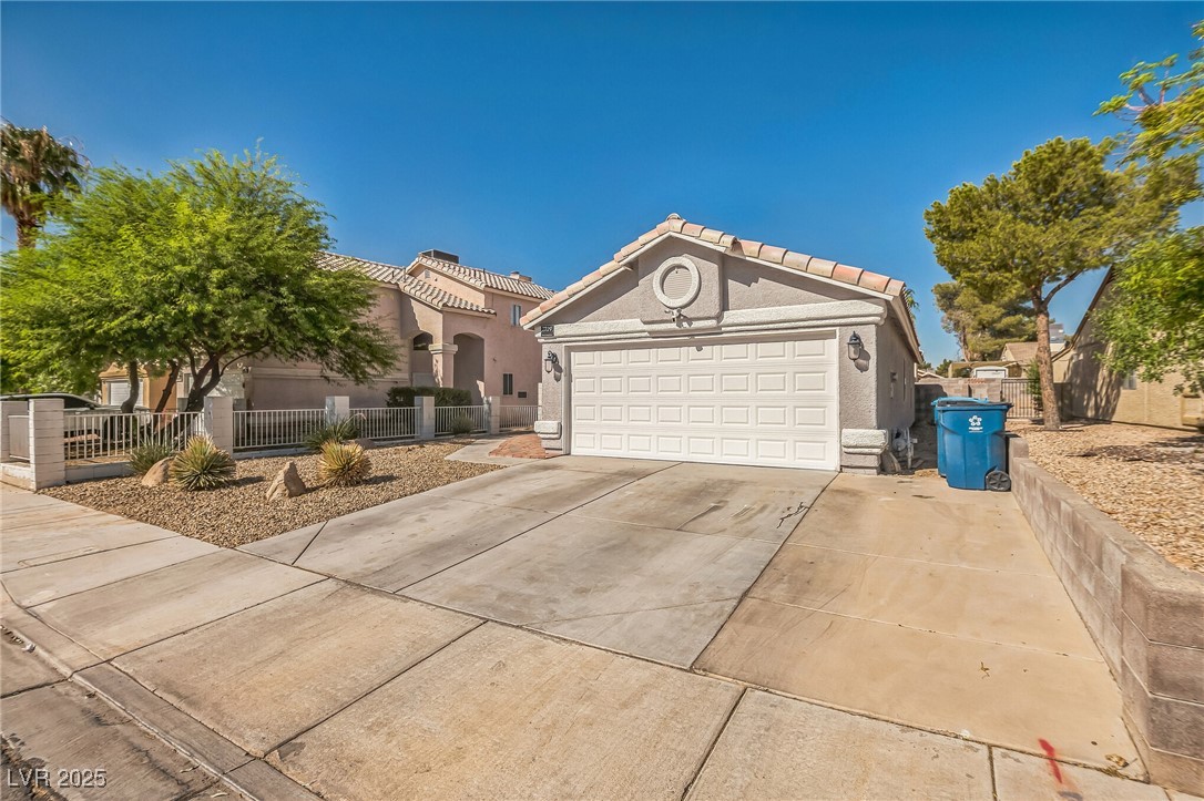2229 Bowstring Drive Property Photo 2
