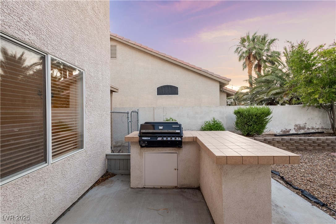 1206 Evening Canyon Avenue Property Photo 12