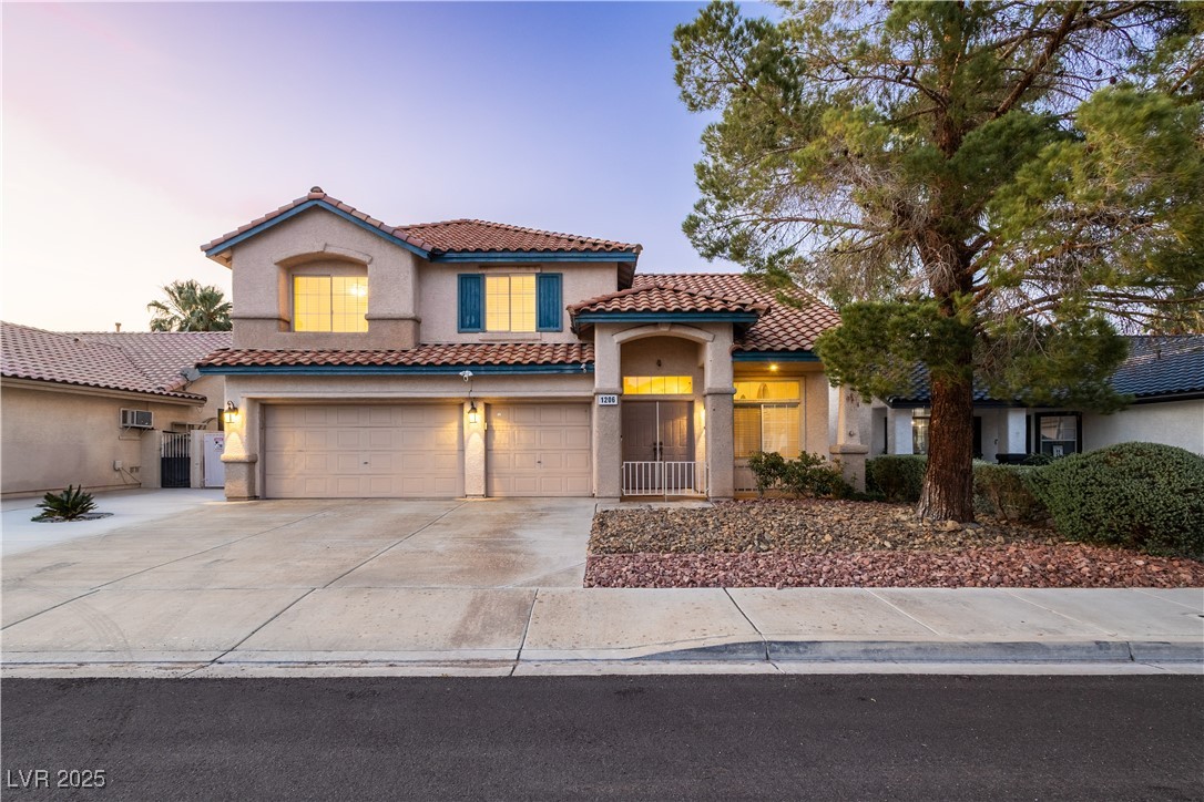 1206 Evening Canyon Avenue Property Photo 16