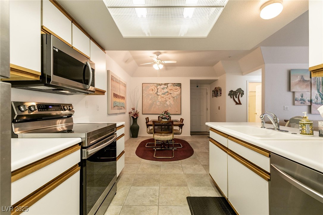 3550 Bay Sands Drive 3089 Property Photo 14