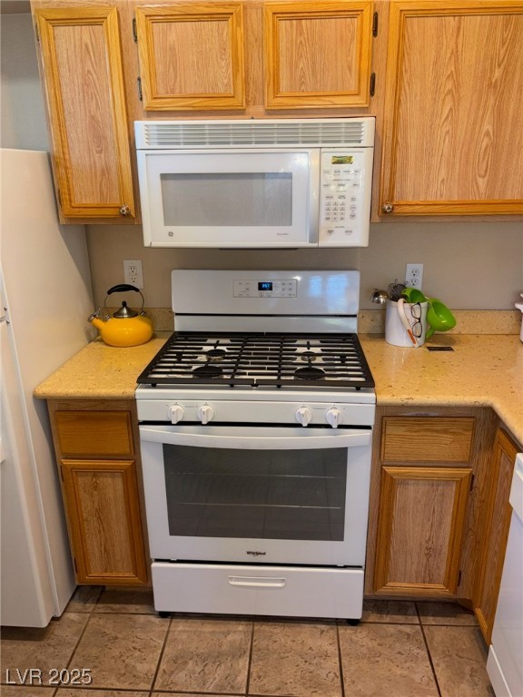 9050 West Warm Springs Road 1092 Property Photo 3