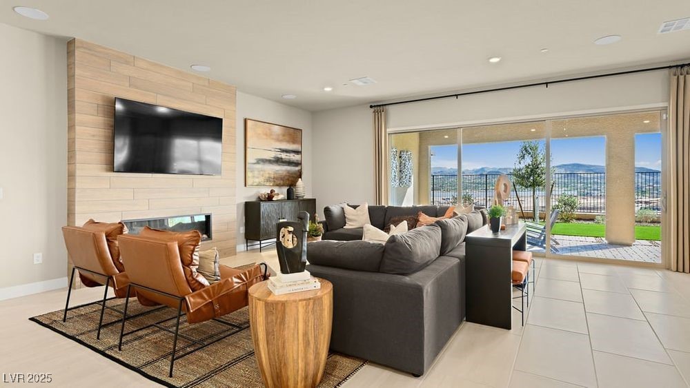 227 Paraggi Bay Drive Property Photo 12