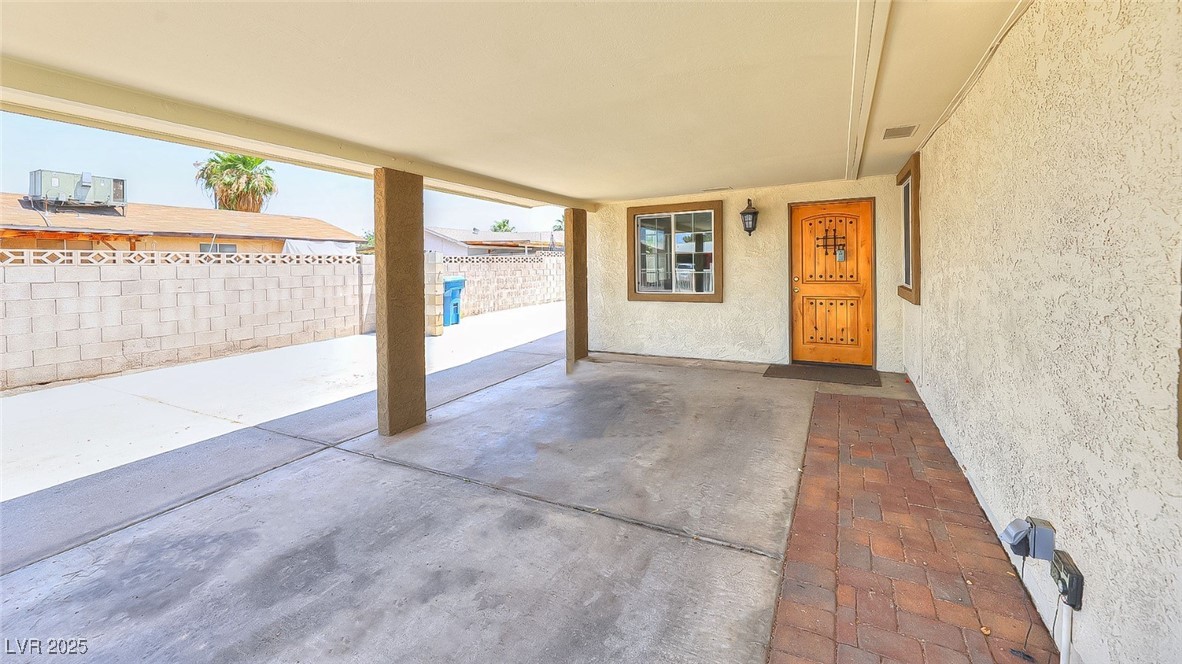 706 Red Lake Way Property Photo 11
