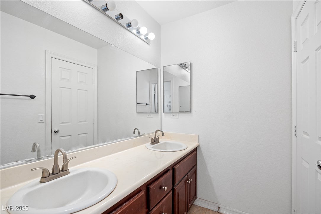 5526 Spruce Hill Court Property Photo 29