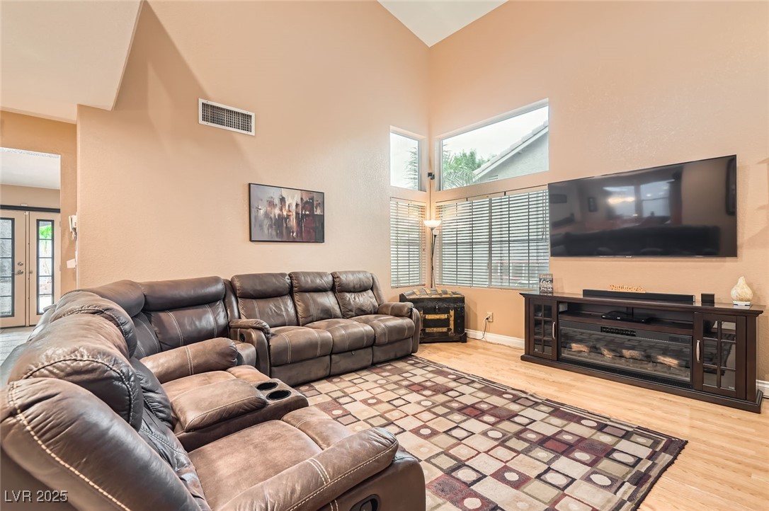 1325 Baychester Drive Property Photo 6