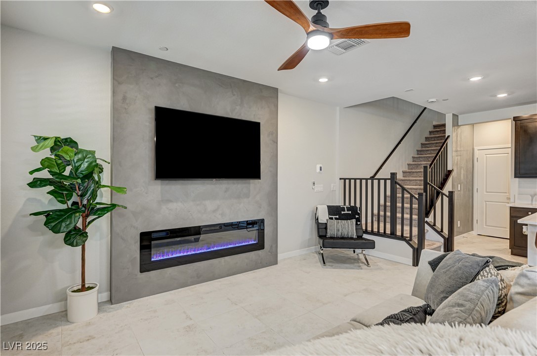 11402 Ethereal Landing Avenue Property Photo 5