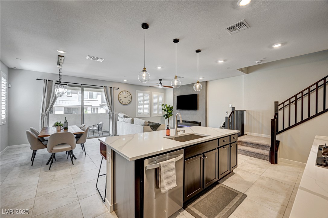 11402 Ethereal Landing Avenue Property Photo 9