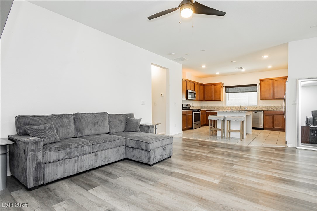 10429 Rose Palisade Street Property Photo 16