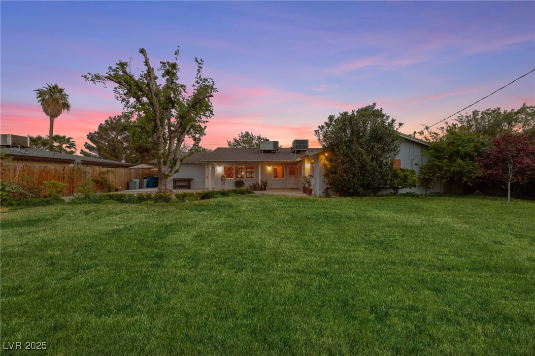 2400 Llewellyn Drive Property Photo 42