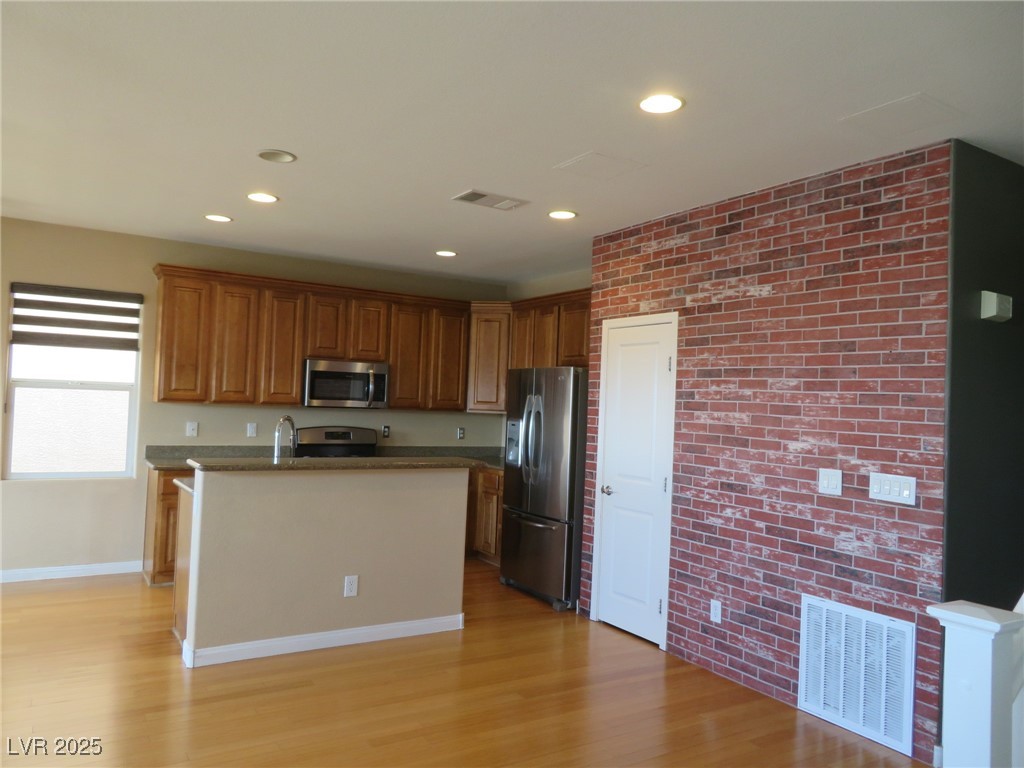 9342 Autumn View Avenue Property Photo 2