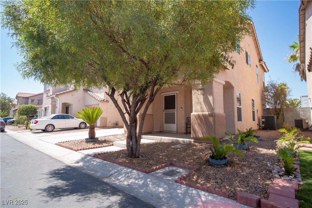4945 Volcanic Rock Lane Property Photo 3