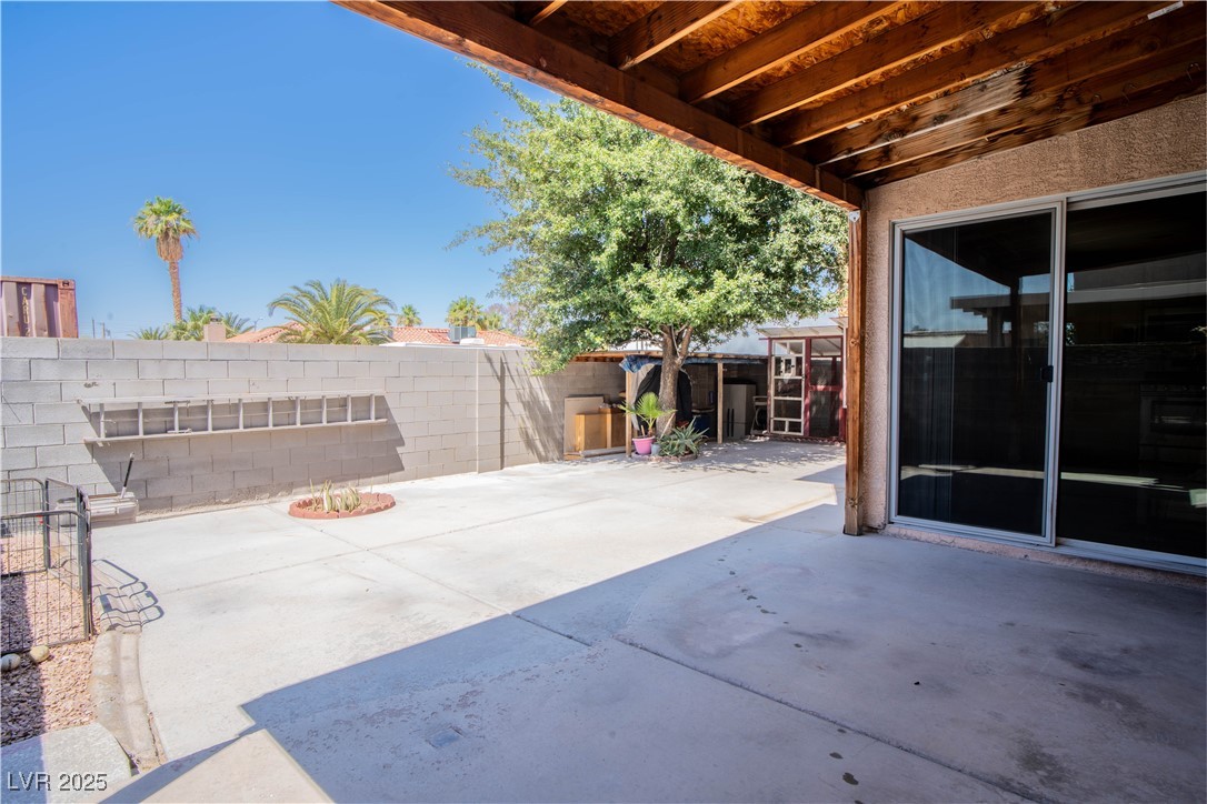 4945 Volcanic Rock Lane Property Photo 18