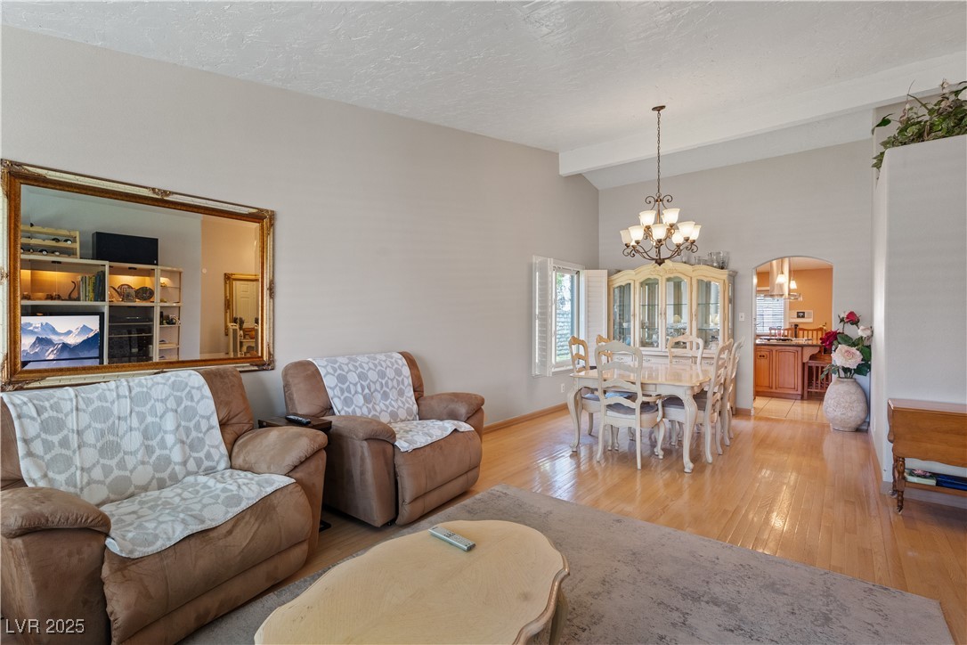 3361 Iberia Street Property Photo 10