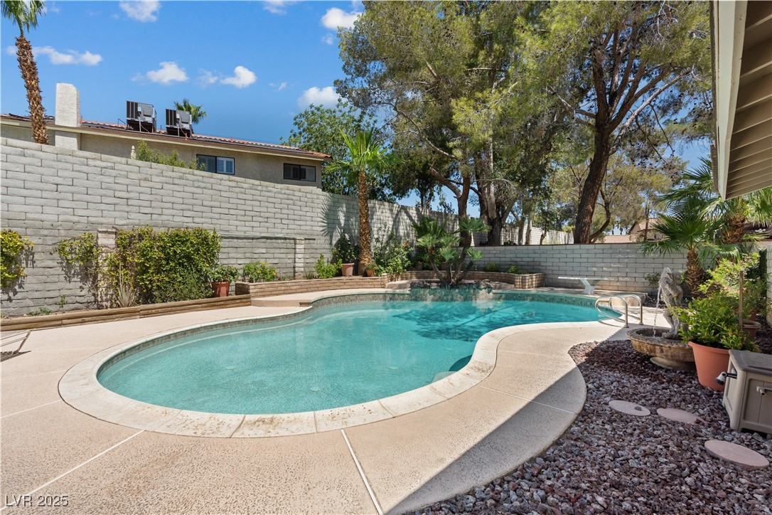 3361 Iberia Street Property Photo 29