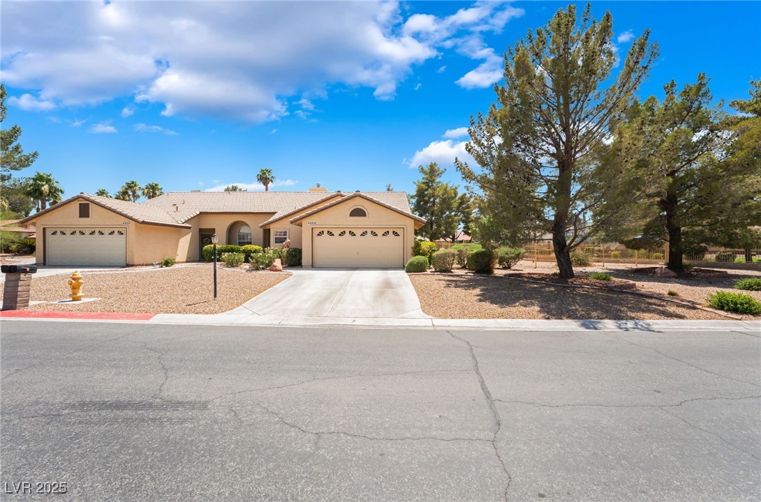 4909 Desert Poppy Drive Property Photo 1