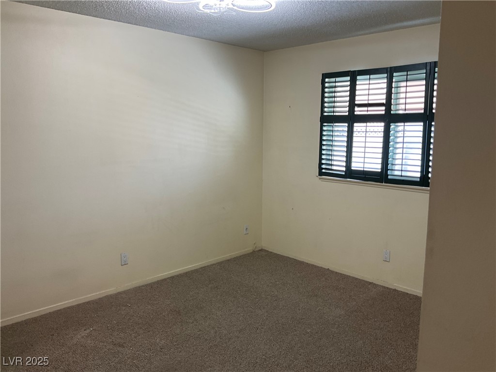 6241 Pinewood Avenue Property Photo 8