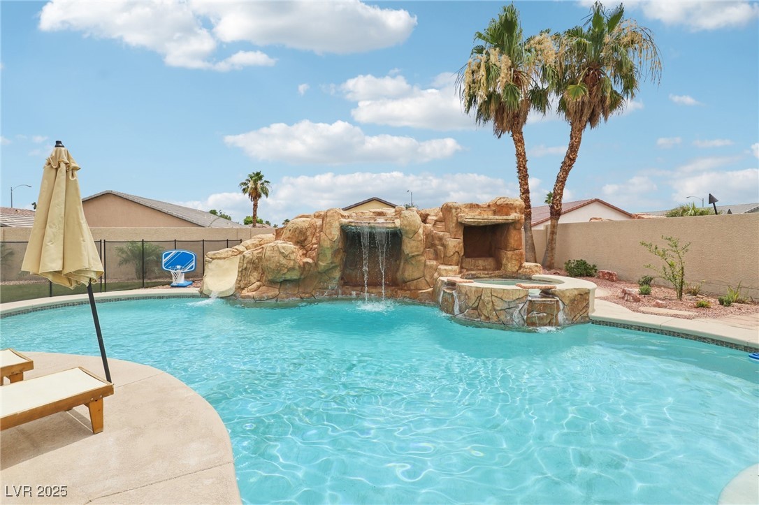 9410 Stone Castle Way Property Photo 2