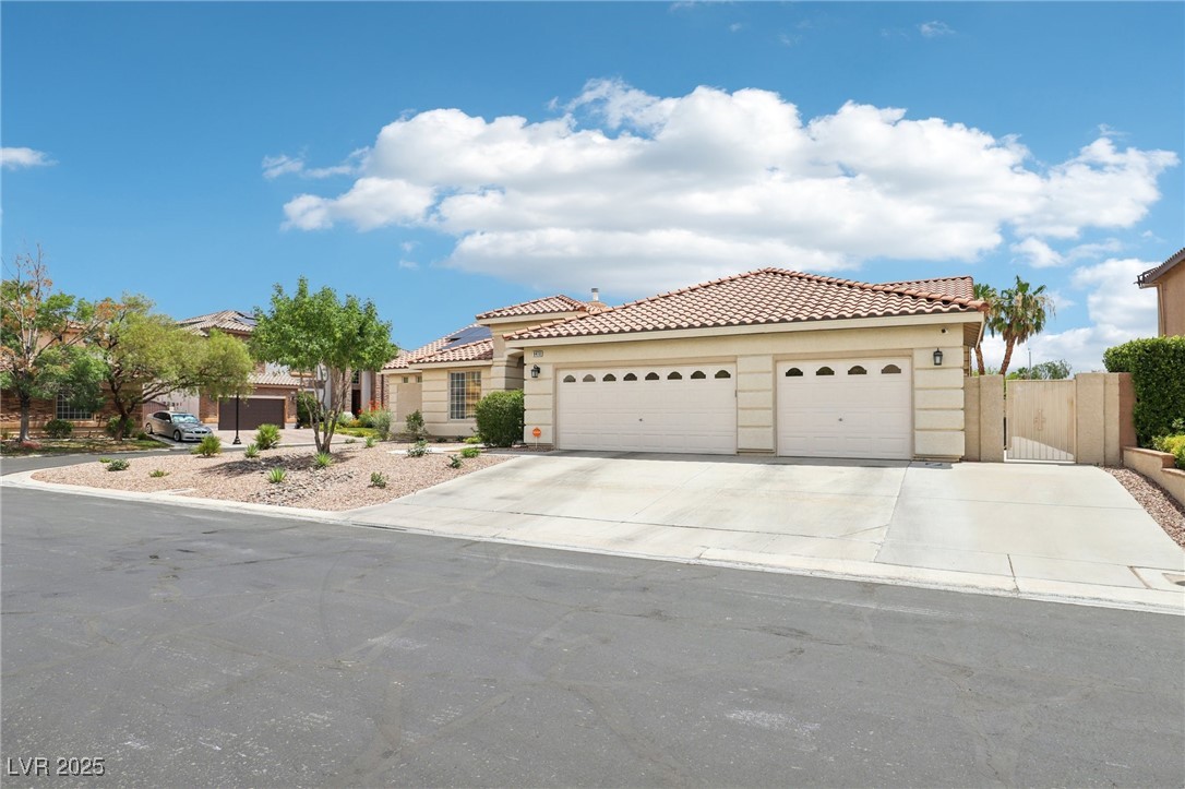 9410 Stone Castle Way Property Photo 6