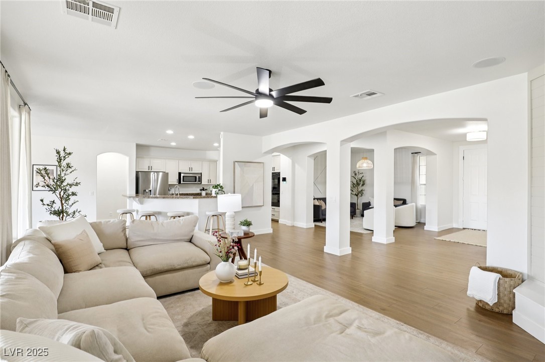 9410 Stone Castle Way Property Photo 18