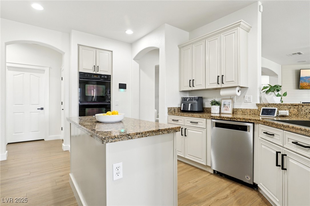 9410 Stone Castle Way Property Photo 26