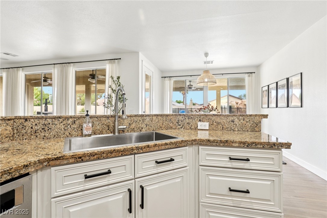 9410 Stone Castle Way Property Photo 30