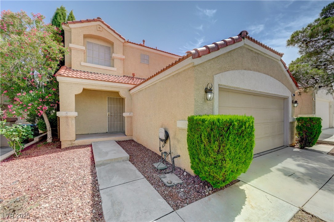 8905 Colorful Pines Avenue Property Photo 4