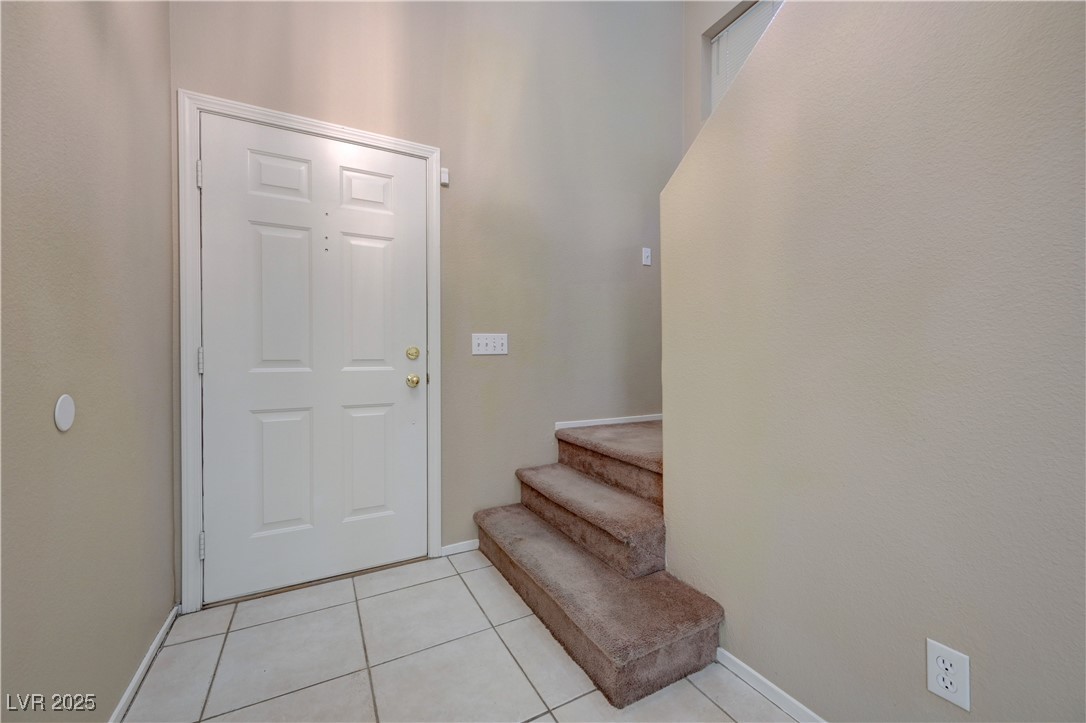 8905 Colorful Pines Avenue Property Photo 5