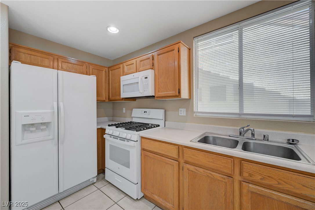 8905 Colorful Pines Avenue Property Photo 12