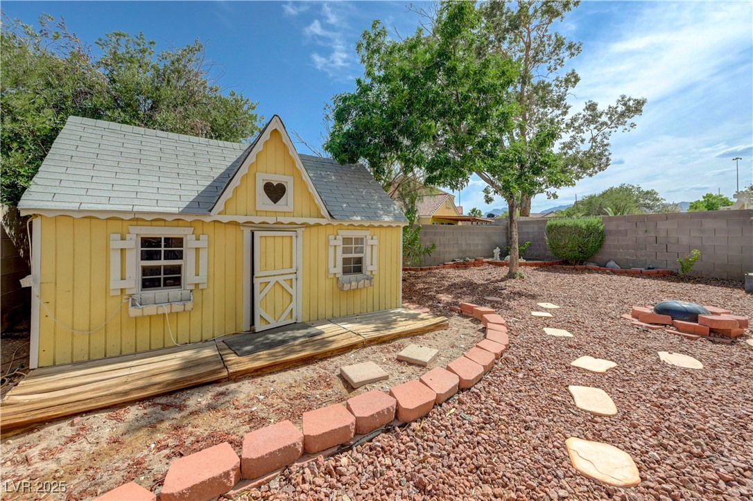 8905 Colorful Pines Avenue Property Photo 42