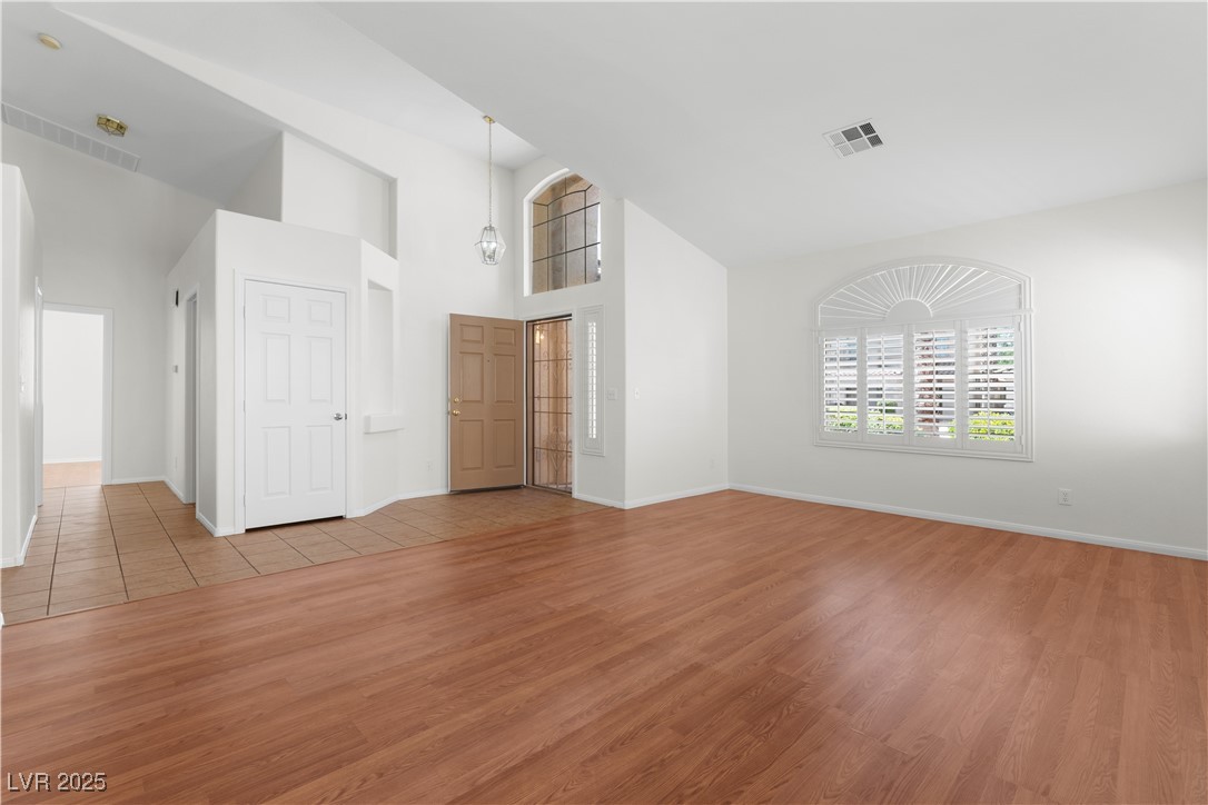 1132 Coral Desert Drive Property Photo 4