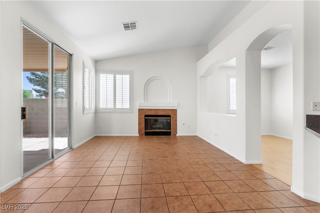 1132 Coral Desert Drive Property Photo 11