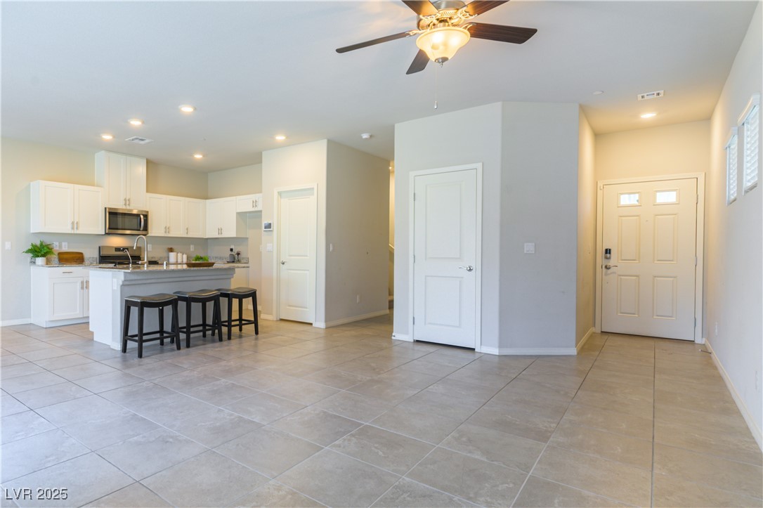 10357 Toasted Acorn Drive Property Photo 5