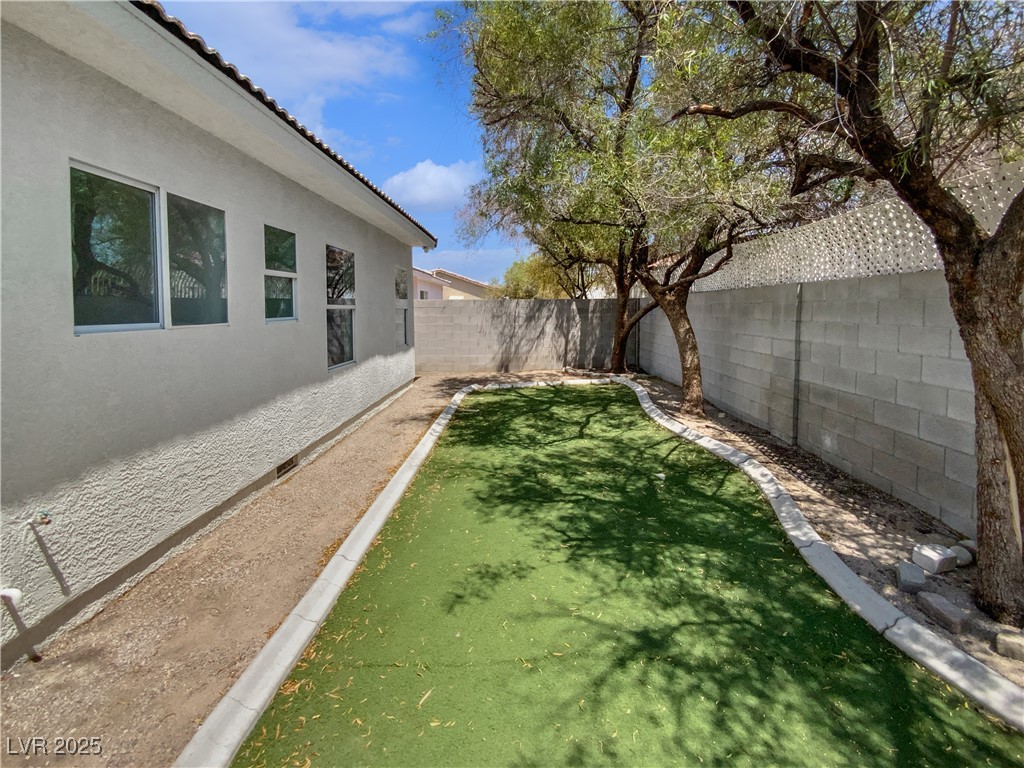 3109 West Colton Avenue Property Photo 23