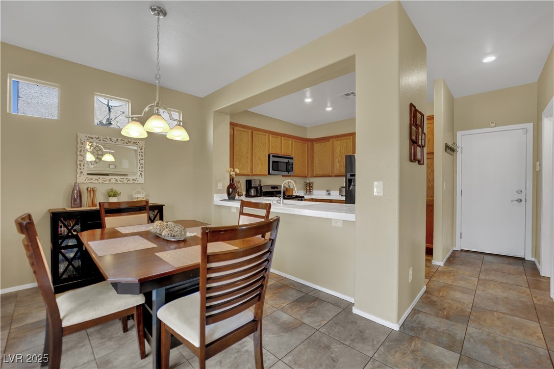 6187 Novelty Street Property Photo 7