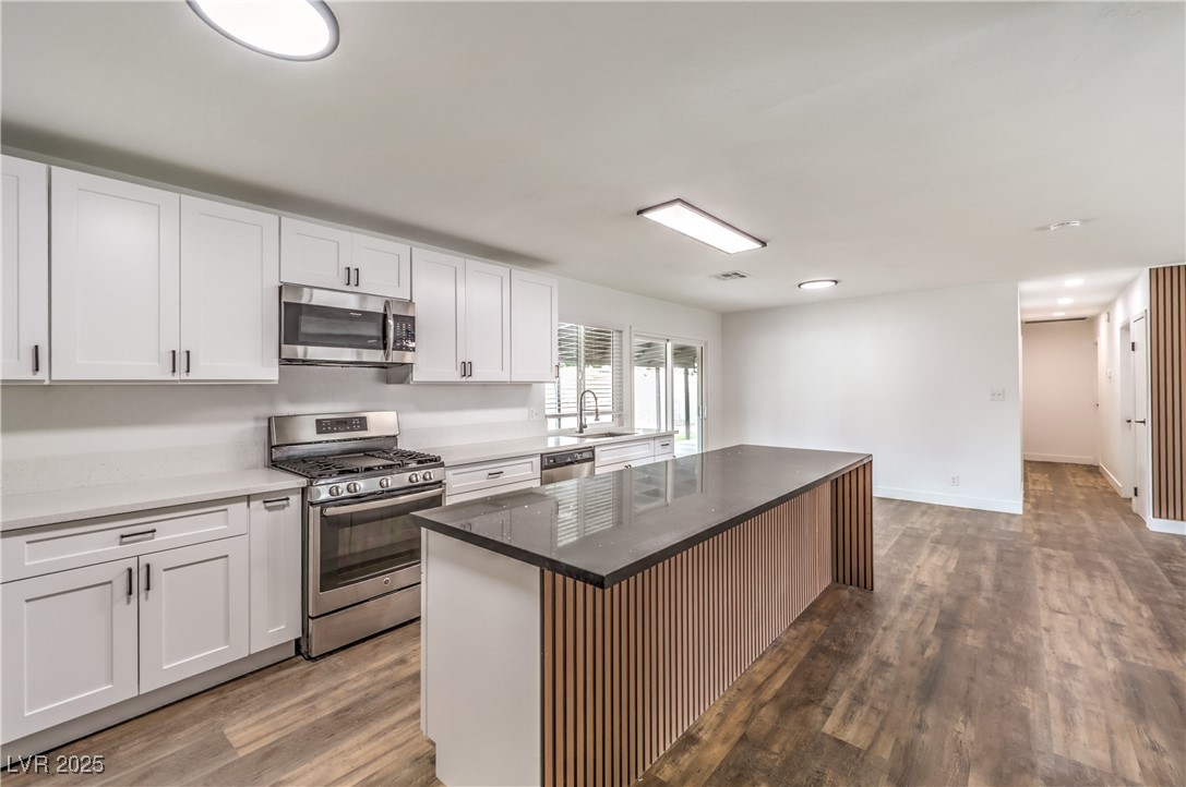 408 Bolsa Drive Property Photo 11