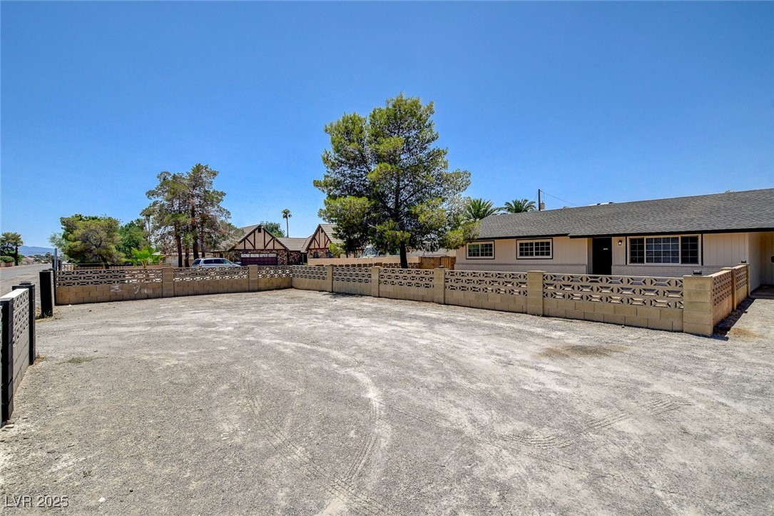 2315 Lincoln Road Property Photo 1
