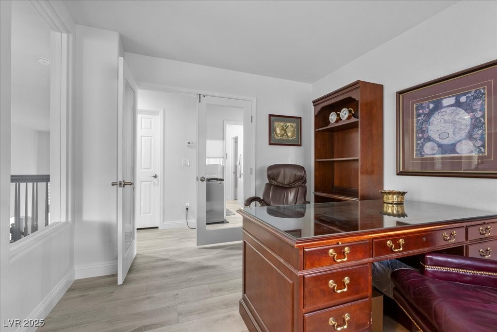 8083 Shadowvale Drive Property Photo 24