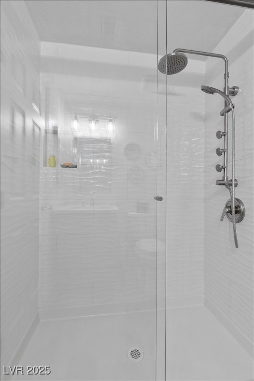 8083 Shadowvale Drive Property Photo 34