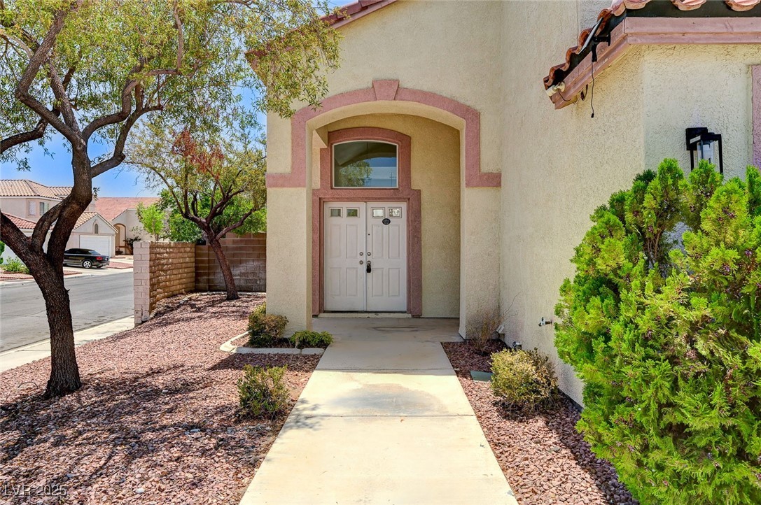 7521 Reindeer Court Property Photo 4
