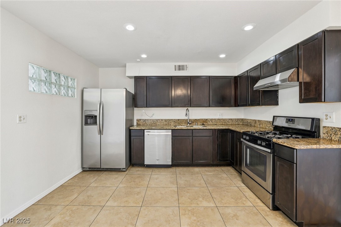 882 Westminster Avenue Property Photo 1