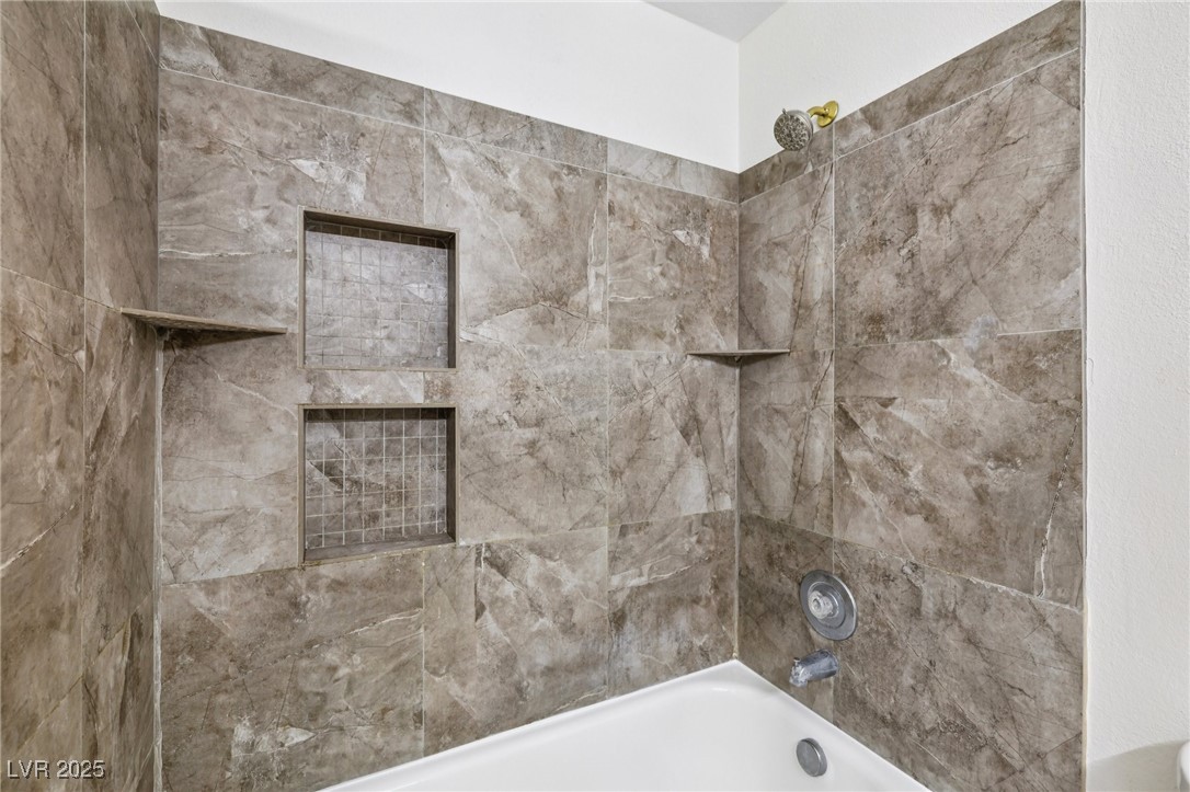 882 Westminster Avenue Property Photo 15