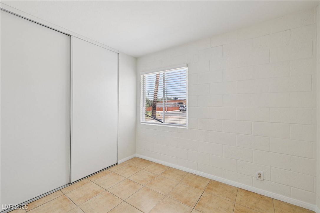 882 Westminster Avenue Property Photo 17