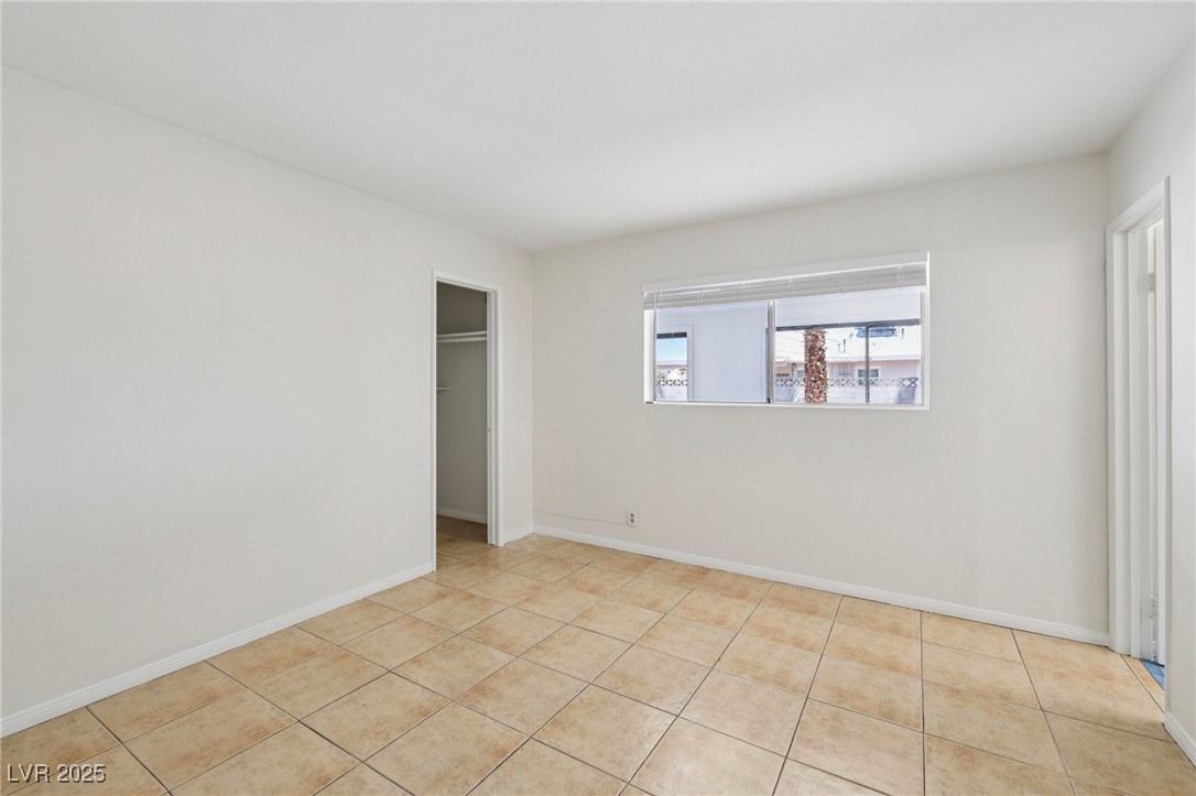 882 Westminster Avenue Property Photo 18
