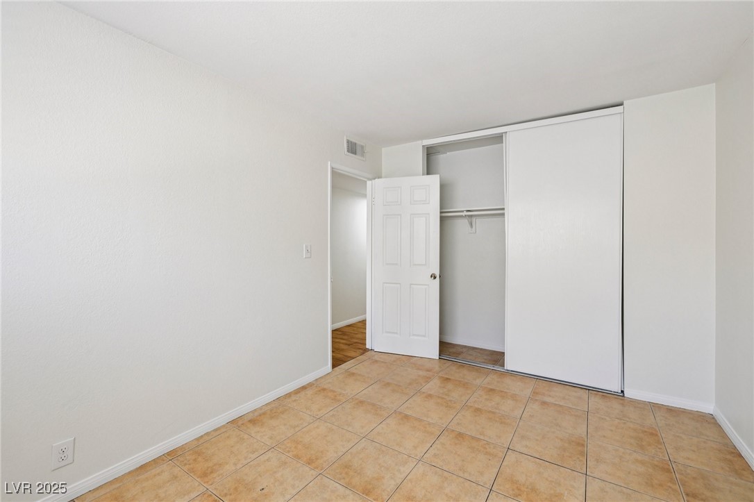 882 Westminster Avenue Property Photo 27