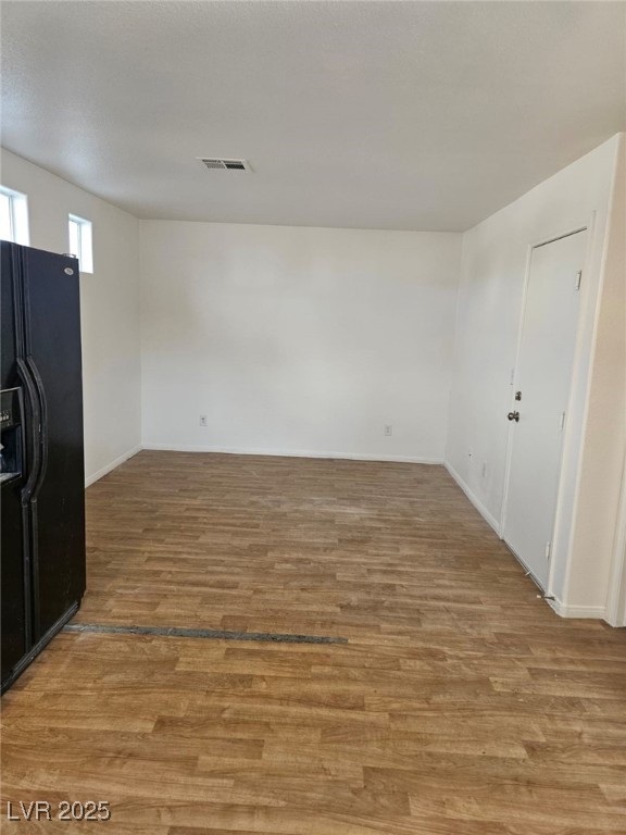 5168 Emelita Street Property Photo 4