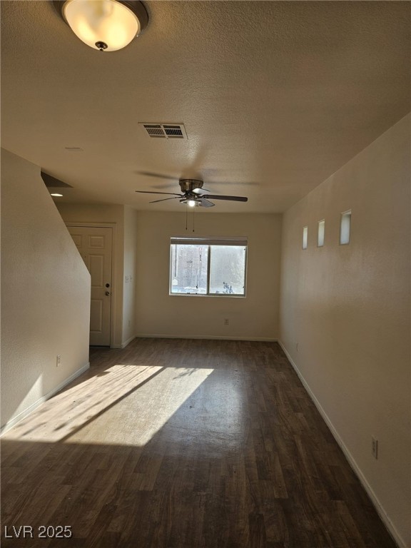 5168 Emelita Street Property Photo 6