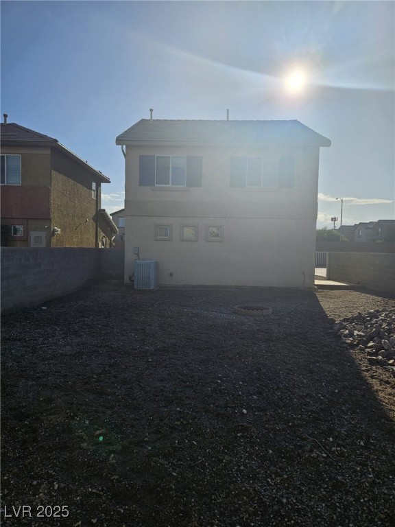 5168 Emelita Street Property Photo 18